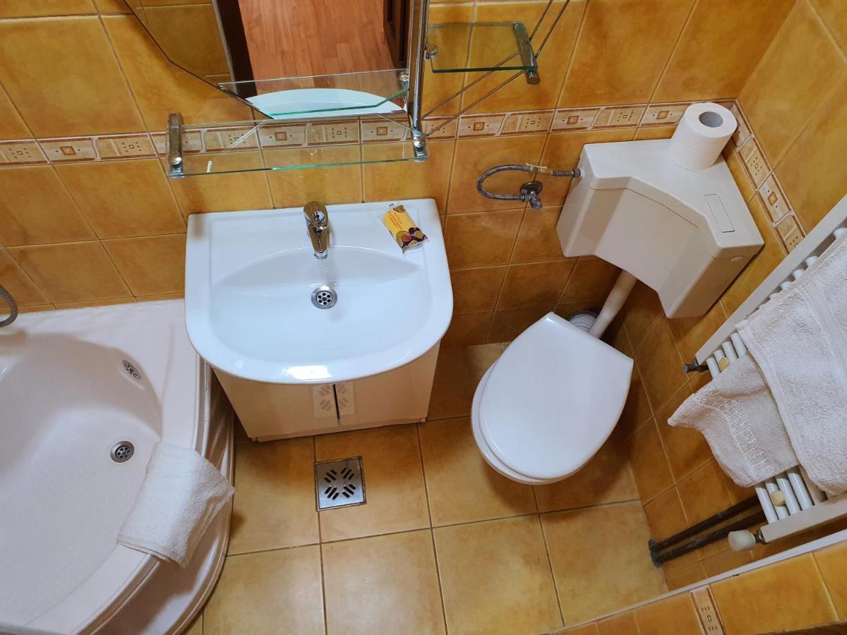Apartmán Casa Carpati Zărneşti Exteriér fotografie